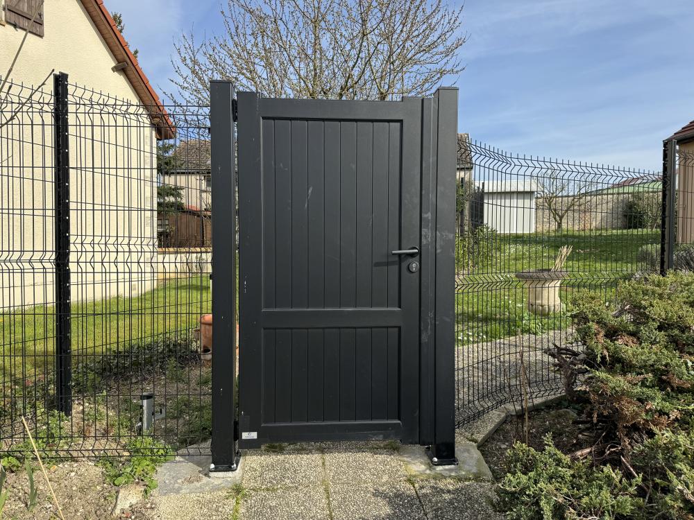 Portillon aluminium à Ludes (51)